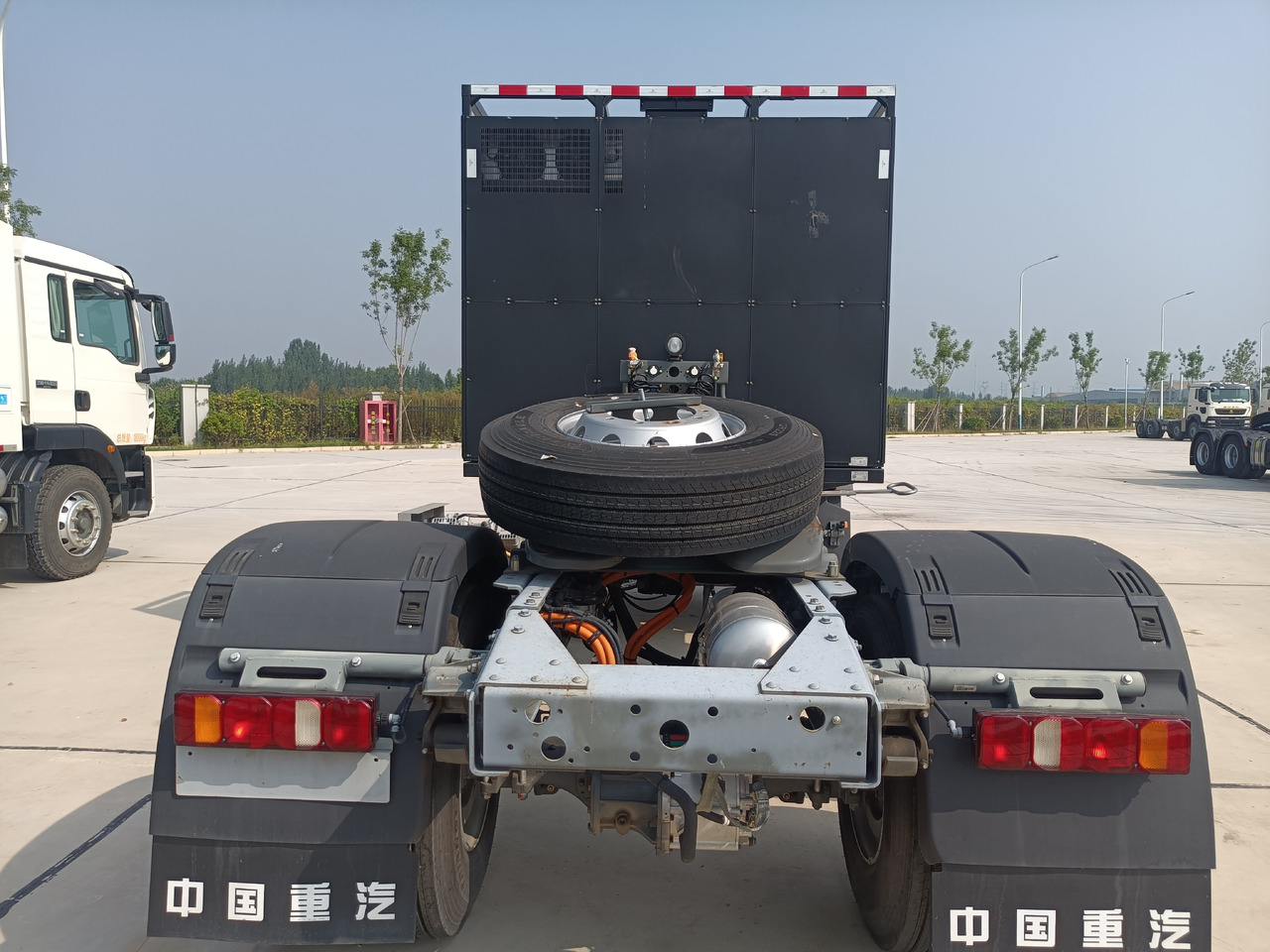 SINOTRUK HOWO TX 4x2 E-Tractor Unit Zero Emission Maximum Profit - Cabeza tractora: foto 5 SINOTRUK HOWO TX 4x2 E-Tractor Unit Zero Emission Maximum Profit - Cabeza tractora: foto 5