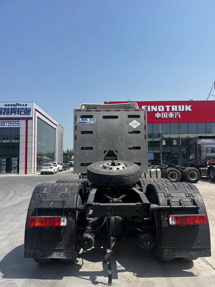 SINOTRUK Tractor Unit JH6 6X4 Manual Transmission New - Cabeza tractora: foto 5 SINOTRUK Tractor Unit JH6 6X4 Manual Transmission New - Cabeza tractora: foto 5