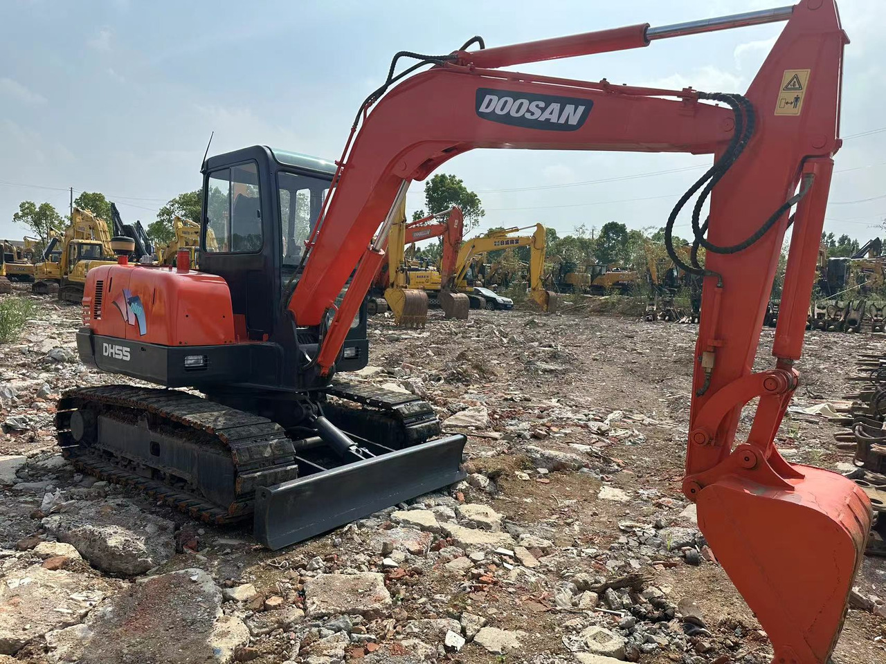 DOOSAN DH55 Mini Excavator 5.5T - Miniexcavadora: foto 2 DOOSAN DH55 Mini Excavator 5.5T - Miniexcavadora: foto 2