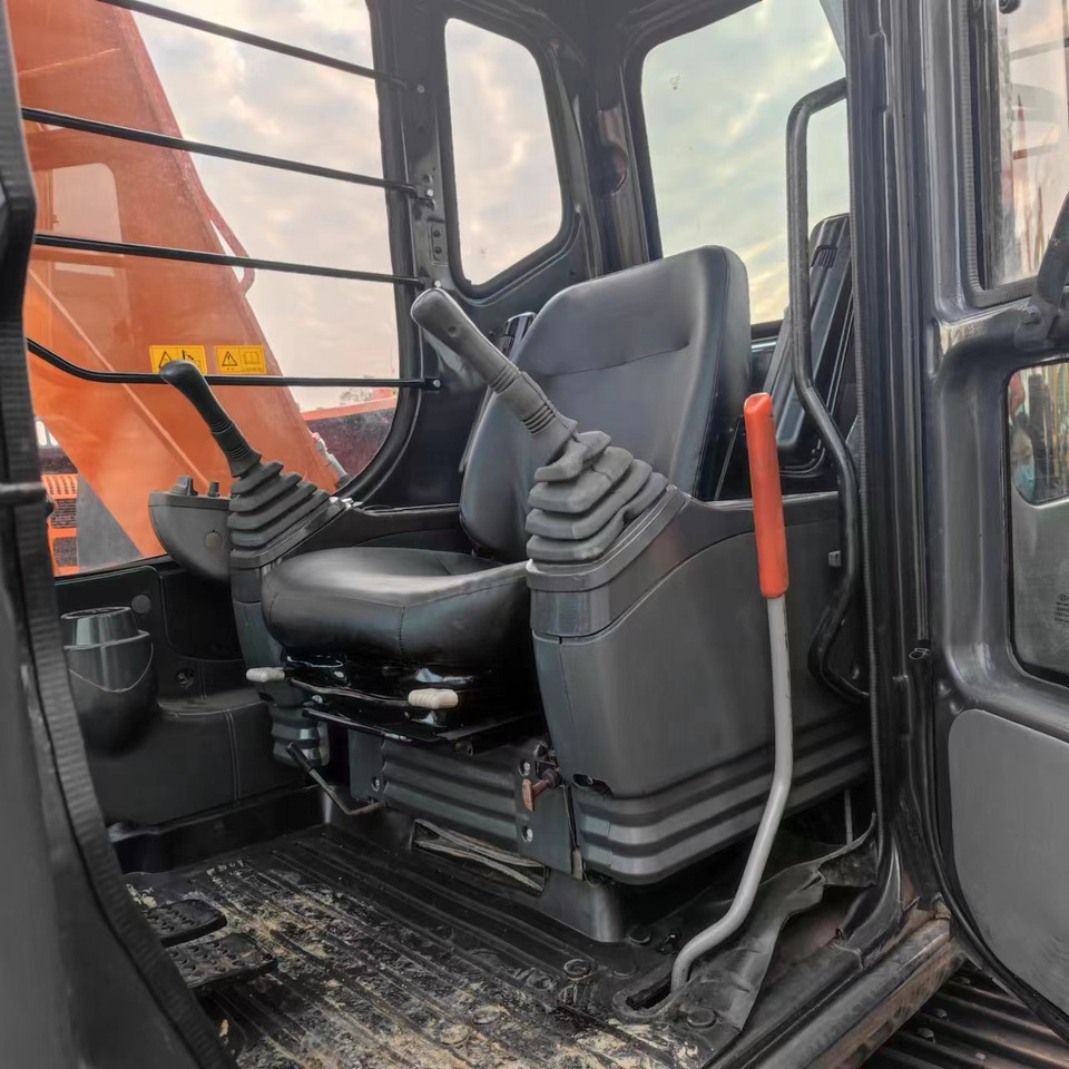 Excavadora de cadenas HITACHI ZX120 Excavator: foto 8 Excavadora de cadenas HITACHI ZX120 Excavator: foto 8