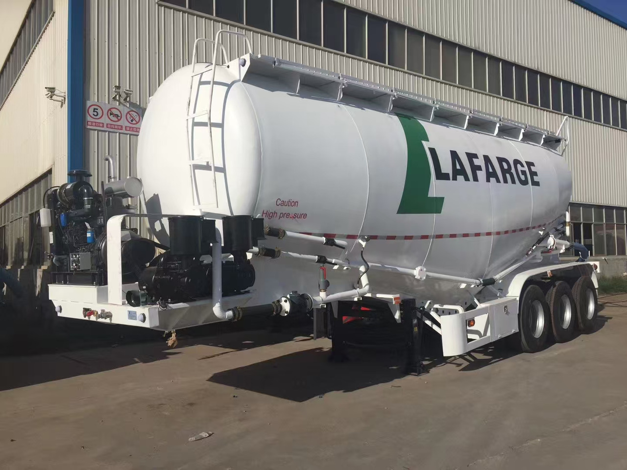 LAFARGE - Silo de cemento: foto 4 LAFARGE - Silo de cemento: foto 4