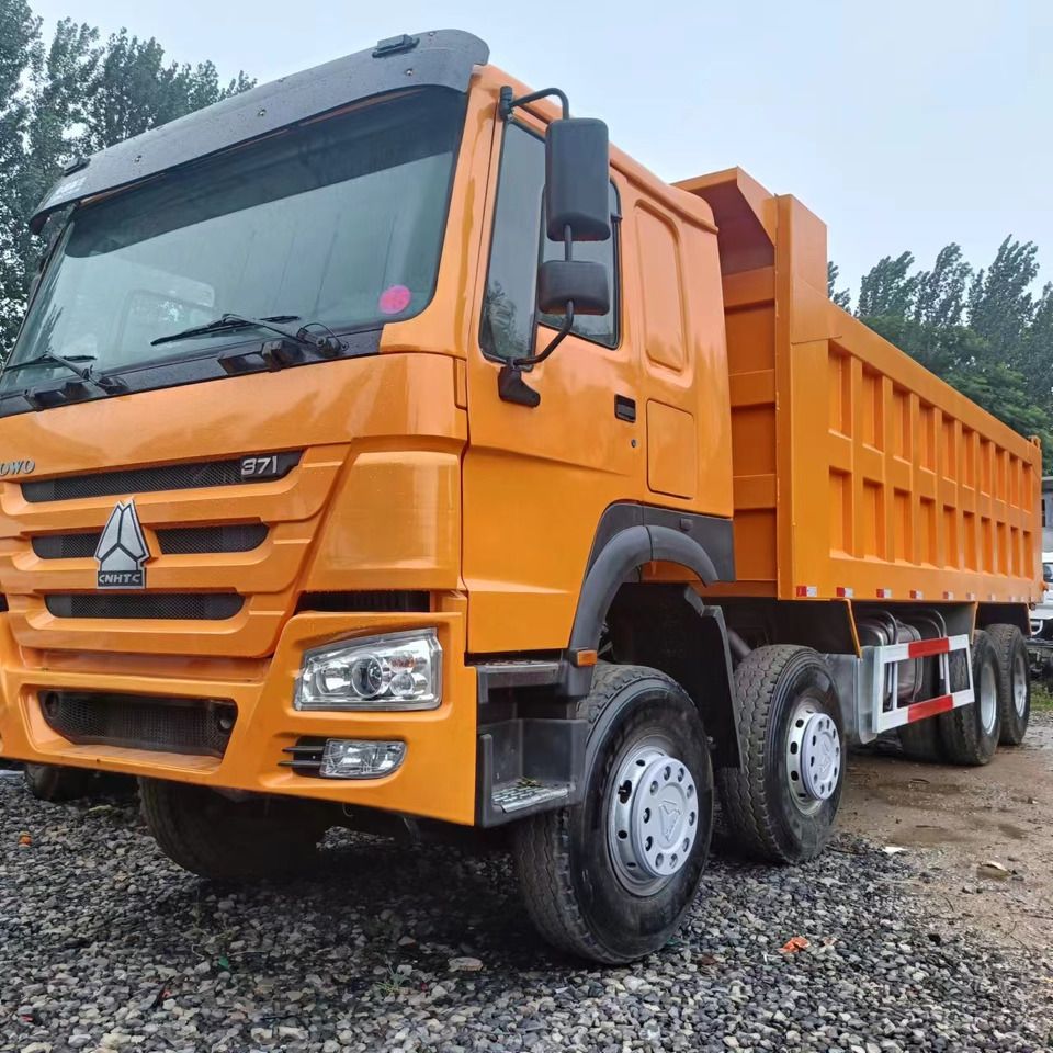 SINOTRUK 8x4 HOWO Dump Truck Click for Discount - Volquete camión: foto 1 SINOTRUK 8x4 HOWO Dump Truck Click for Discount - Volquete camión: foto 1