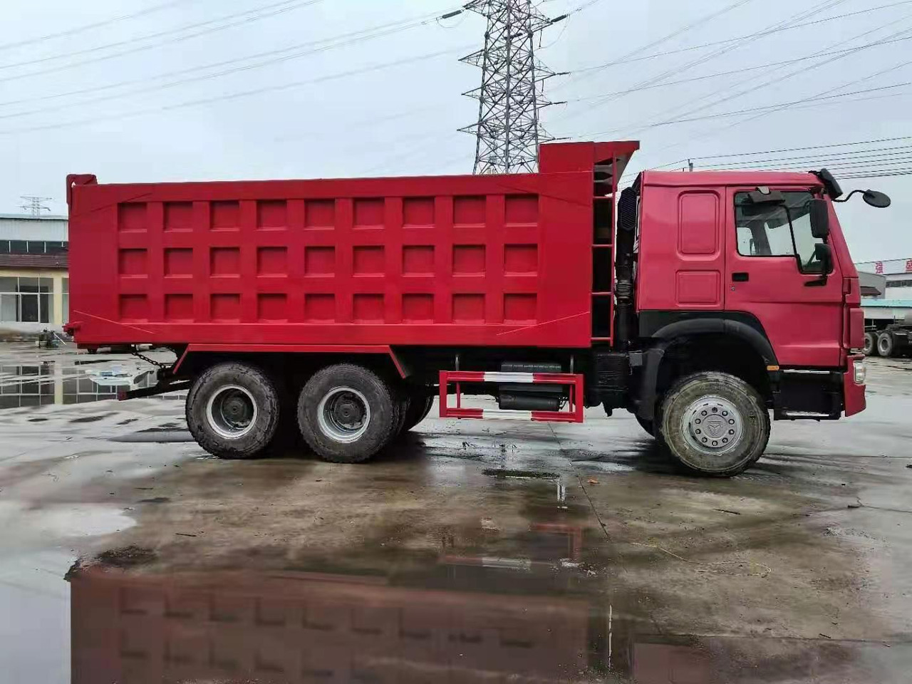 SINOTRUK HOWO 371 6X4 CLICK HERE FOR DISCOUNT - Volquete camión: foto 1 SINOTRUK HOWO 371 6X4 CLICK HERE FOR DISCOUNT - Volquete camión: foto 1