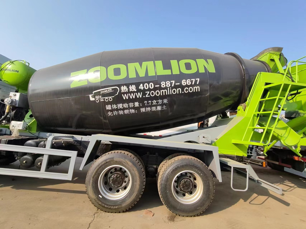 SINOTRUK HOWO 371 CLICK HERE FOR DISCOUNT - Camión hormigonera: foto 4 SINOTRUK HOWO 371 CLICK HERE FOR DISCOUNT - Camión hormigonera: foto 4