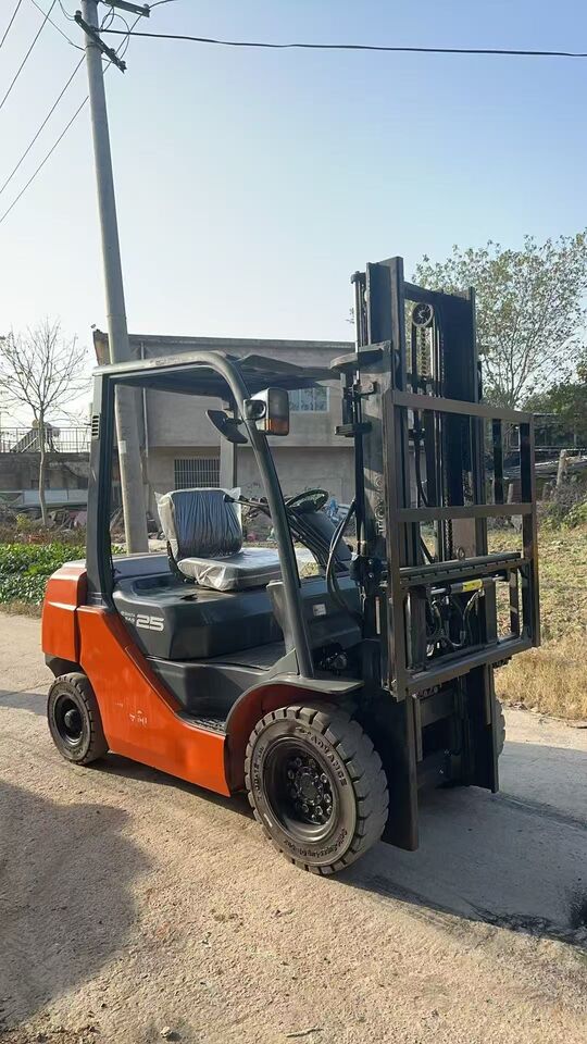 TOYOTA 8FD25 Forklift 2.5T 24Year Click for Discount - Carretilla elevadora diésel: foto 4 TOYOTA 8FD25 Forklift 2.5T 24Year Click for Discount - Carretilla elevadora diésel: foto 4