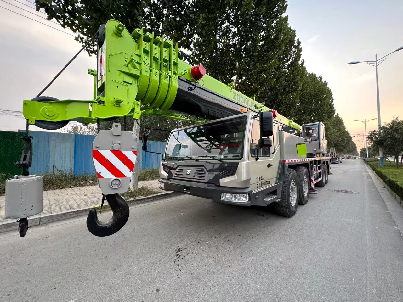ZOOMLION Crane 80T Click Here for Discount - Grúa: foto 5 ZOOMLION Crane 80T Click Here for Discount - Grúa: foto 5