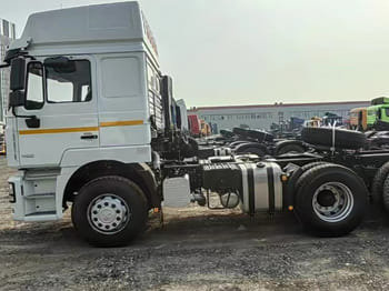 SHACMAN Shacman Truck Head for Sale in Congo - Cabeza tractora: foto 3 SHACMAN Shacman Truck Head for Sale in Congo - Cabeza tractora: foto 3