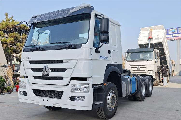 SINOTRUK Second Hand Howo 380hp 6x4 Truck Tractor for Sale In Tanzania - Cabeza tractora: foto 1 SINOTRUK Second Hand Howo 380hp 6x4 Truck Tractor for Sale In Tanzania - Cabeza tractora: foto 1