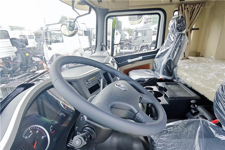 Shacman Shacman X3000 Truck Head 6x4 for Sale In Zambia - Cabeza tractora: foto 5 Shacman Shacman X3000 Truck Head 6x4 for Sale In Zambia - Cabeza tractora: foto 5