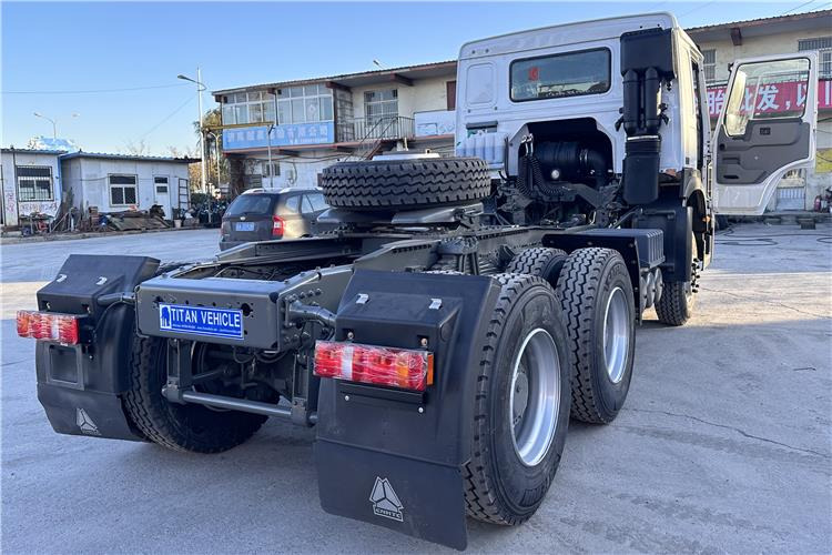 Sinotruk Used Howo 380HP Truck Head with RHD for Sale In Tanzania - Cabeza tractora: foto 2 Sinotruk Used Howo 380HP Truck Head with RHD for Sale In Tanzania - Cabeza tractora: foto 2