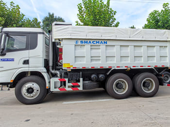 SHACMAN Shacman F3000 6x4 Tractor Truck for Sale in Zambia - Volquete camión: foto 4 SHACMAN Shacman F3000 6x4 Tractor Truck for Sale in Zambia - Volquete camión: foto 4