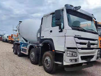SINOTRUK Concrete Truck for Sale in Mali - Camión hormigonera: foto 1 SINOTRUK Concrete Truck for Sale in Mali - Camión hormigonera: foto 1