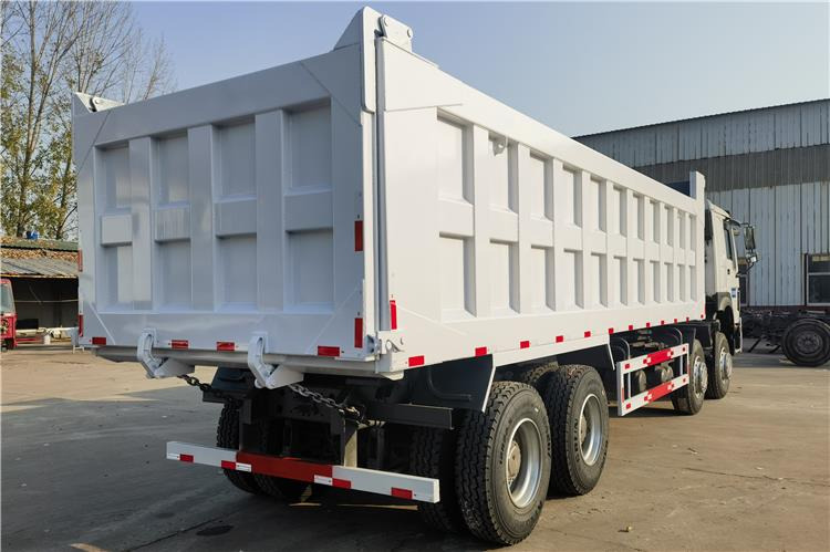 SINOTRUK Second Hand Howo 8X4 Tipper Truck Price for Sale In Ghana - Volquete camión: foto 2 SINOTRUK Second Hand Howo 8X4 Tipper Truck Price for Sale In Ghana - Volquete camión: foto 2