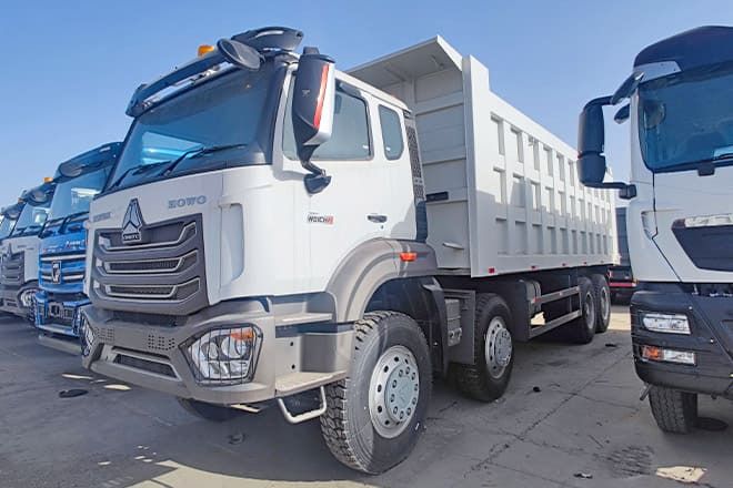 SINOTRUK Sino Howo 8x4 Dump truck for Sale in Senegal - Volquete camión: foto 4 SINOTRUK Sino Howo 8x4 Dump truck for Sale in Senegal - Volquete camión: foto 4