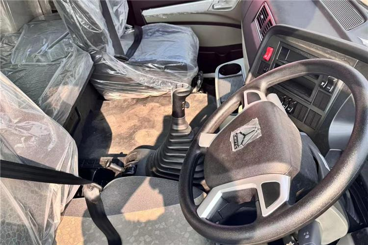SINOTRUK Used Hohan Dump Truck with RHD for Sale In Tanzania - Volquete camión: foto 3 SINOTRUK Used Hohan Dump Truck with RHD for Sale In Tanzania - Volquete camión: foto 3