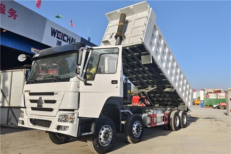 SINOTRUK Used Howo 371 Dump Truck 8x4 for Sale In Ghana - Volquete camión: foto 1 SINOTRUK Used Howo 371 Dump Truck 8x4 for Sale In Ghana - Volquete camión: foto 1
