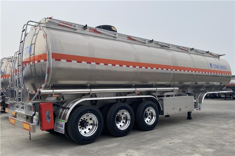 TITAN 3 Axle Aluminum Fuel Tanker Trailer for Sale In Costa Rica - Cisterna semirremolque: foto 2 TITAN 3 Axle Aluminum Fuel Tanker Trailer for Sale In Costa Rica - Cisterna semirremolque: foto 2