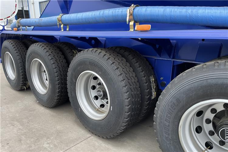 TITAN 4 Axle 60 Ton Bulker Cement Tanker Trailer for Sale In United Arab Emirates - Semirremolque silo: foto 5 TITAN 4 Axle 60 Ton Bulker Cement Tanker Trailer for Sale In United Arab Emirates - Semirremolque silo: foto 5