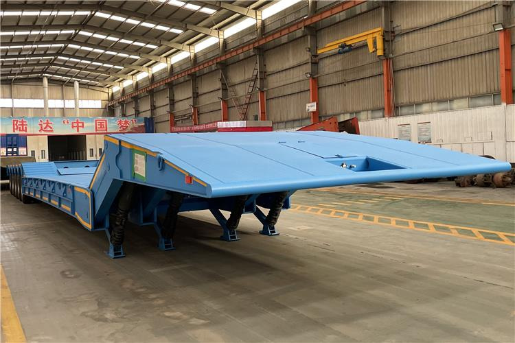 TITAN 4 Axle Folding Gooseneck Trailer for Sale In Zambia - Góndola rebajadas semirremolque: foto 3 TITAN 4 Axle Folding Gooseneck Trailer for Sale In Zambia - Góndola rebajadas semirremolque: foto 3