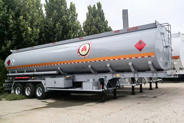 TITAN 45000 Liters Fuel Tanker Trailer for sale - Cisterna semirremolque: foto 4 TITAN 45000 Liters Fuel Tanker Trailer for sale - Cisterna semirremolque: foto 4