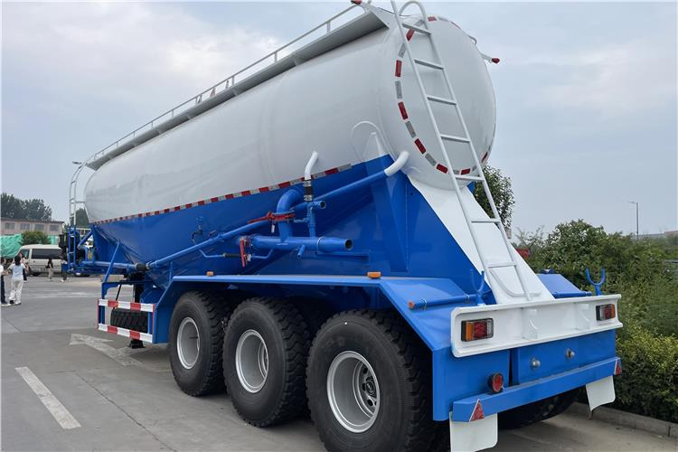 TITAN 50 Ton Cement Tanker Trailer for Sale In Uae - Semirremolque silo: foto 1 TITAN 50 Ton Cement Tanker Trailer for Sale In Uae - Semirremolque silo: foto 1