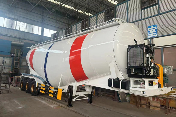 TITAN Bulk Cement Tank Truck for Sale in Tanzania - Semirremolque silo: foto 3 TITAN Bulk Cement Tank Truck for Sale in Tanzania - Semirremolque silo: foto 3