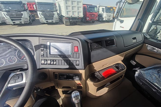 TITAN Howo 6x4 10 Wheel Tipper Truck for Sale in Zambia - Volquete camión: foto 4 TITAN Howo 6x4 10 Wheel Tipper Truck for Sale in Zambia - Volquete camión: foto 4