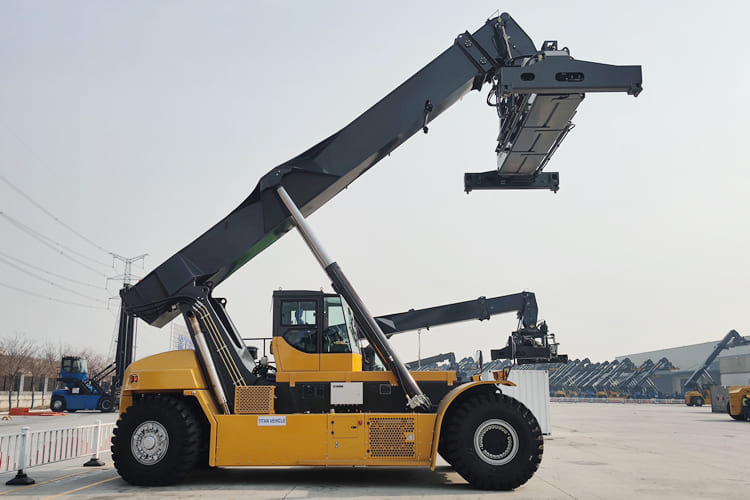 XCMG Container Reach Stacker for Sale in Ghana - Reach stacker: foto 1 XCMG Container Reach Stacker for Sale in Ghana - Reach stacker: foto 1