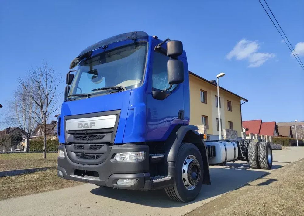 DAF LF 320 ramo do zabudowy 18DMC - Chasis camión: foto 1 DAF LF 320 ramo do zabudowy 18DMC - Chasis camión: foto 1