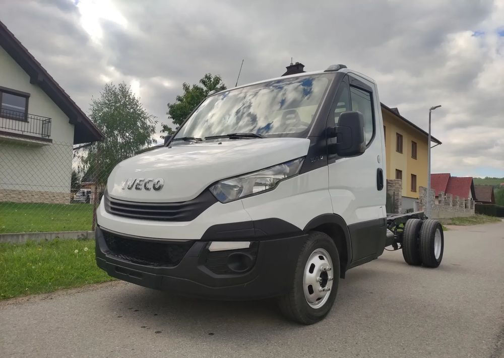 Iveco DAILY 35c14 2.3 hpi rama do zabudowy, - Chasis camión: foto 2 Iveco DAILY 35c14 2.3 hpi rama do zabudowy, - Chasis camión: foto 2