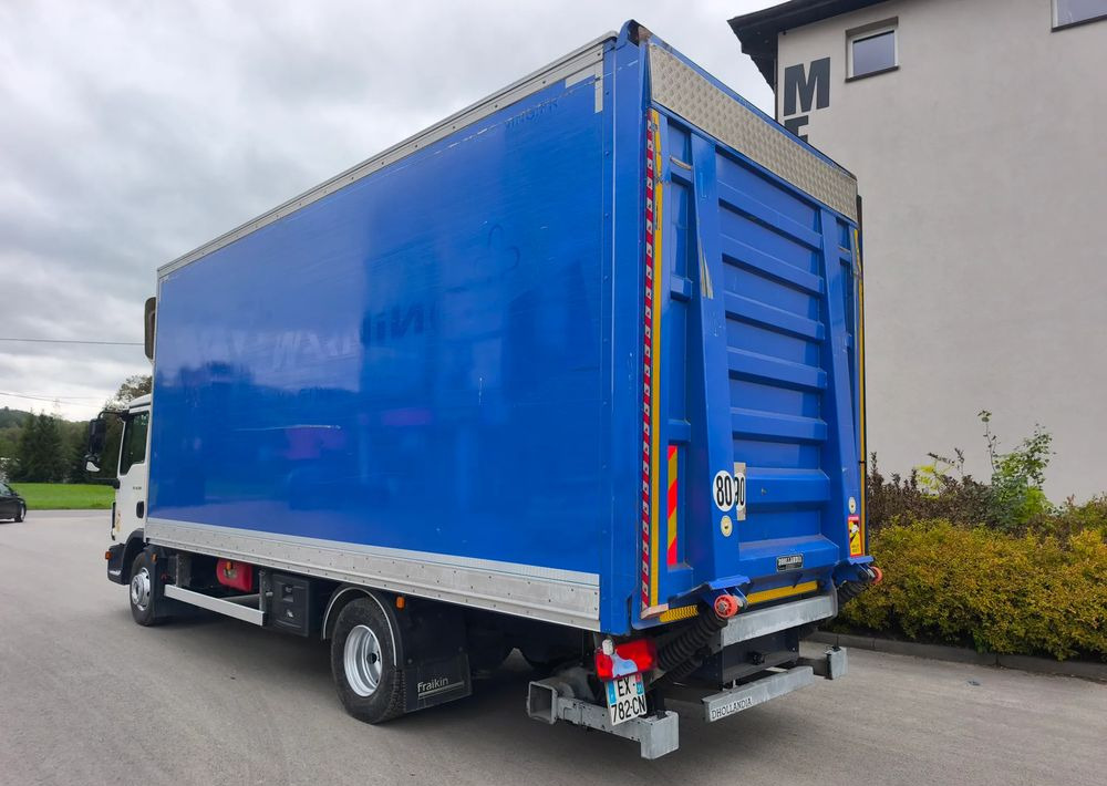 MAN TGL 12.250 kontener 6,2 , winda - Camión caja cerrada: foto 5 MAN TGL 12.250 kontener 6,2 , winda - Camión caja cerrada: foto 5