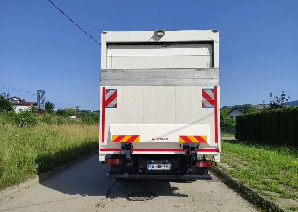 MAN TGM 18.290 kontener , winda - Camión caja cerrada: foto 3 MAN TGM 18.290 kontener , winda - Camión caja cerrada: foto 3