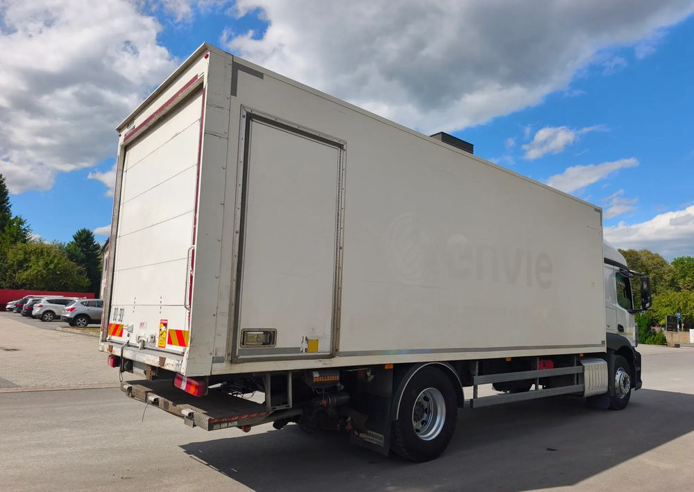 Mercedes-Benz ACTROS 18.360 kontener 18 p , winda - Camión caja cerrada: foto 5 Mercedes-Benz ACTROS 18.360 kontener 18 p , winda - Camión caja cerrada: foto 5