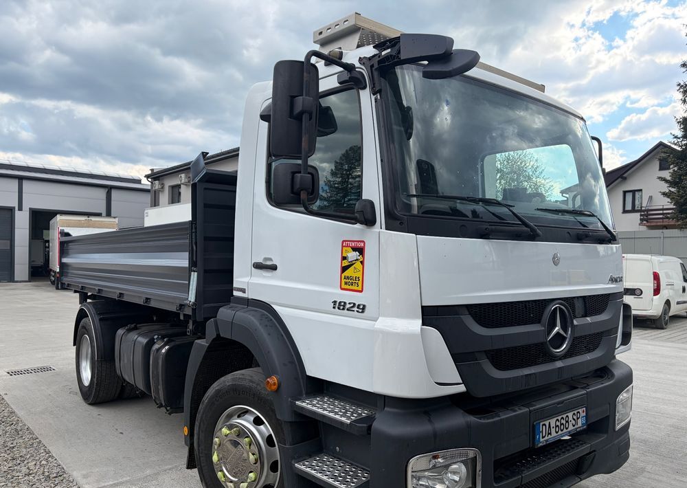 Mercedes-Benz Axor 1829 wywrot wywrotka kiper blokada - Volquete camión: foto 1 Mercedes-Benz Axor 1829 wywrot wywrotka kiper blokada - Volquete camión: foto 1