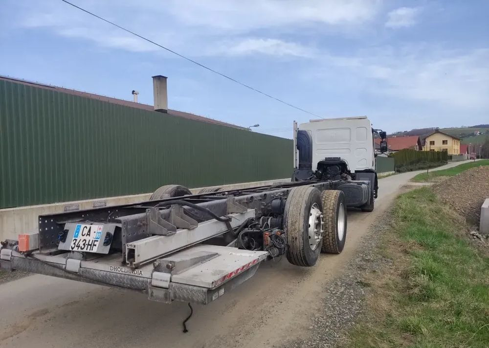 Renault Premium 26.380 Dxi 6x2 rama do zabudowy - Chasis camión: foto 3 Renault Premium 26.380 Dxi 6x2 rama do zabudowy - Chasis camión: foto 3