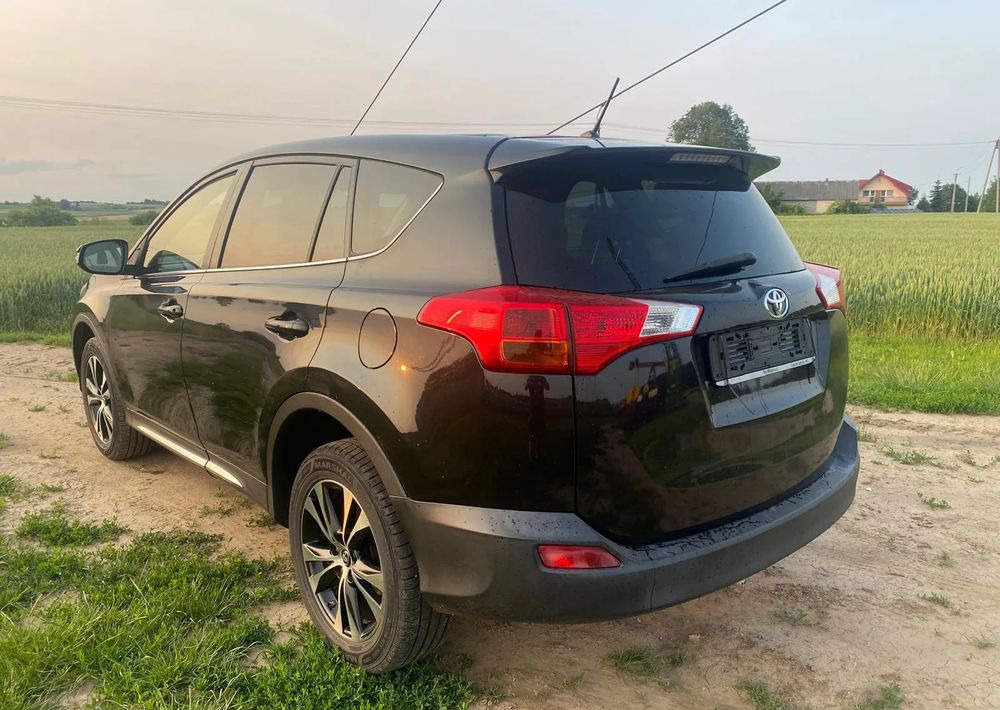 Toyota RAV4 2.0 D-4D 4x4 - SUV/ Todoterreno: foto 4 Toyota RAV4 2.0 D-4D 4x4 - SUV/ Todoterreno: foto 4