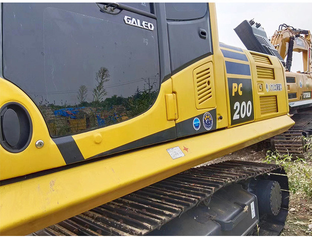 Excavadora de cadenas 2022 Komatsu PC200: foto 9