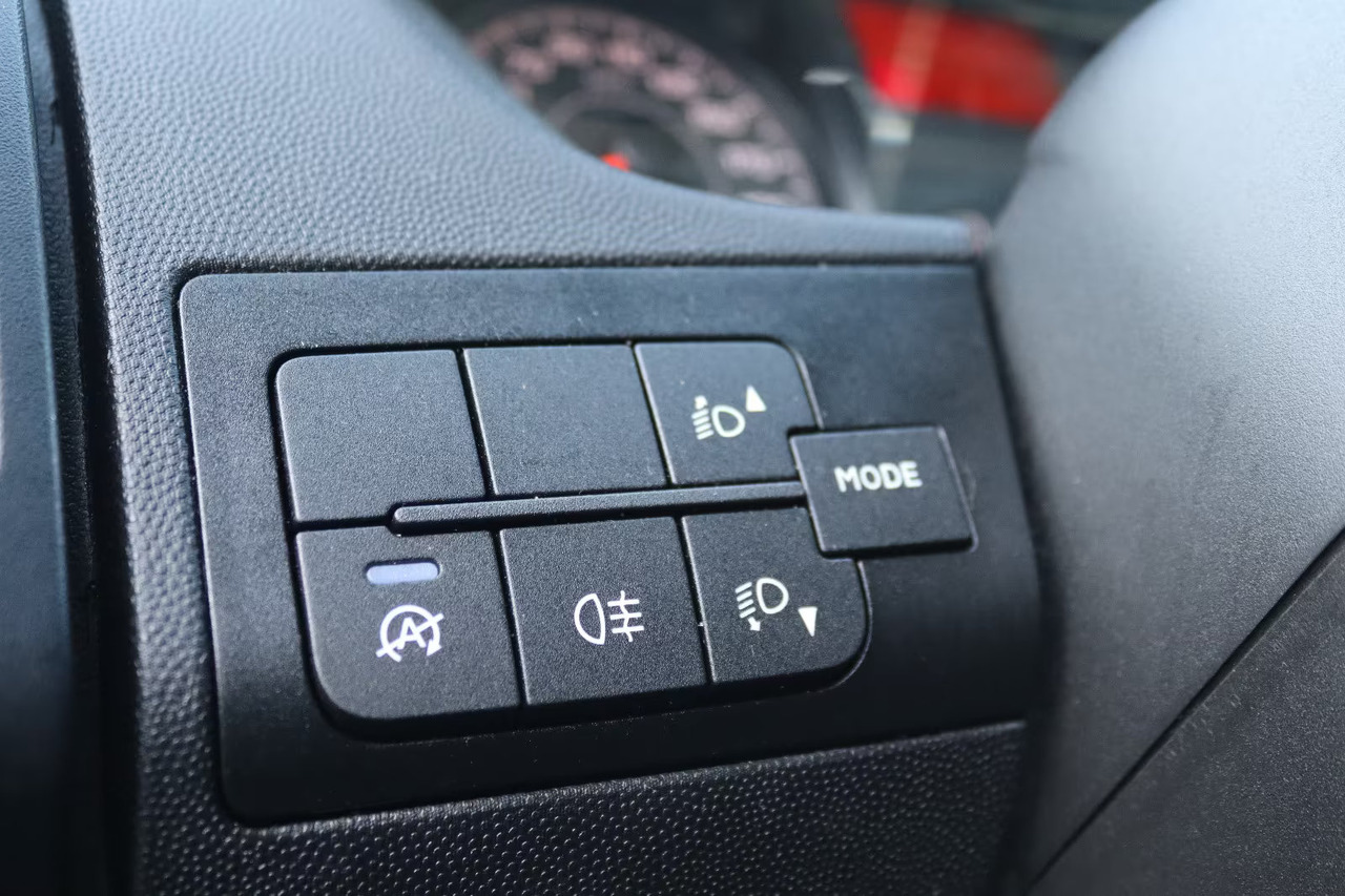 Furgoneta pequeña Opel Movano: foto 17