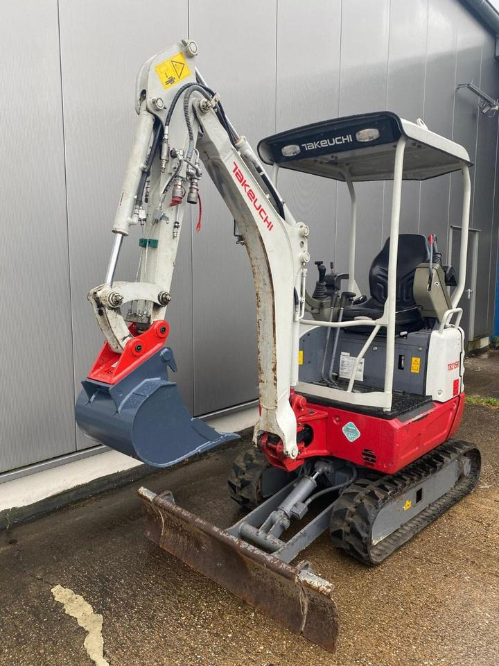 Takeuchi TB 215 R - 1.611 h - Schnellwechsler neu - - Miniexcavadora: foto 5 Takeuchi TB 215 R - 1.611 h - Schnellwechsler neu - - Miniexcavadora: foto 5