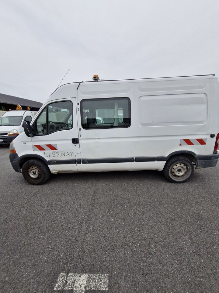 Renault Master 189APY51 7 places de 2005. 68 226 Km. Cabine repliable. Entretien régulier. Compte rendus des derniers Contrôle technique en pièces jointe avec Carte grise + historique entretien. - Furgoneta combi: foto 1 Renault Master 189APY51 7 places de 2005. 68 226 Km. Cabine repliable. Entretien régulier. Compte rendus des derniers Contrôle technique en pièces jointe avec Carte grise + historique entretien. - Furgoneta combi: foto 1