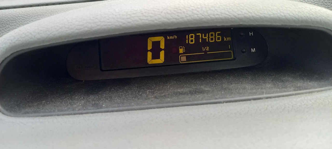 TWINGO PETROL (267) - Coche: foto 4 TWINGO PETROL (267) - Coche: foto 4