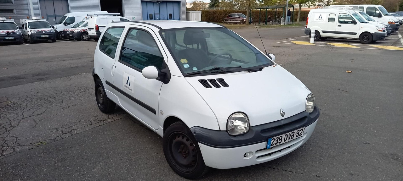 TWINGO PETROL (267) - Coche: foto 1 TWINGO PETROL (267) - Coche: foto 1