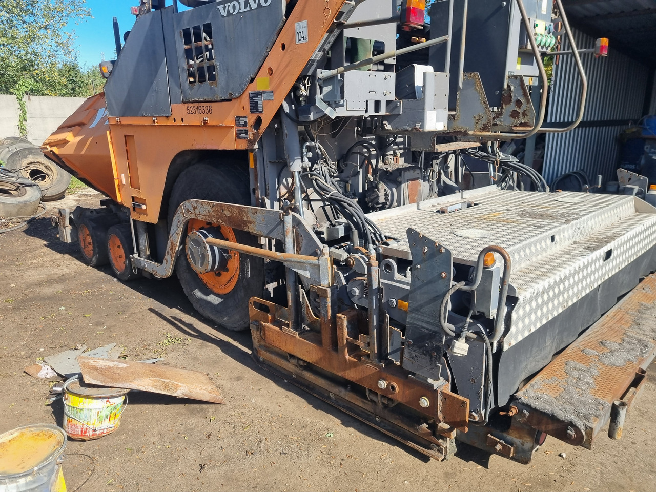 VOLVO TITAN 6870 - Pavimentadora de asfalto: foto 4 VOLVO TITAN 6870 - Pavimentadora de asfalto: foto 4