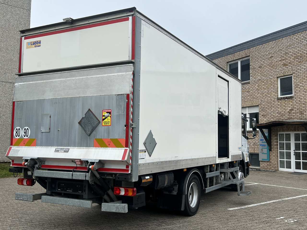 MERCEDES-BENZ Atego 1218 L Classic-Vermietung möglich-ADR-LBW - Camión caja cerrada: foto 4 MERCEDES-BENZ Atego 1218 L Classic-Vermietung möglich-ADR-LBW - Camión caja cerrada: foto 4