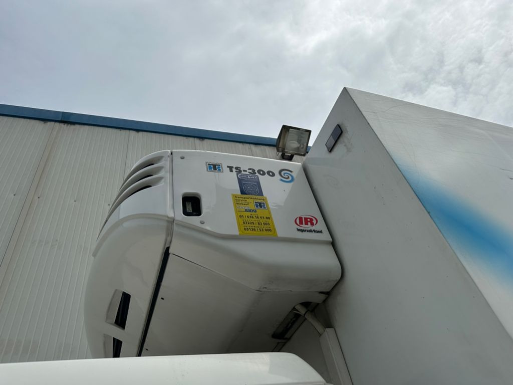 MAN LE 14.220 TKTS300 -29C LBW MAN LE 14.220 TKTS300 -29C LBW - Frigorífico camión: foto 5 MAN LE 14.220 TKTS300 -29C LBW MAN LE 14.220 TKTS300 -29C LBW - Frigorífico camión: foto 5