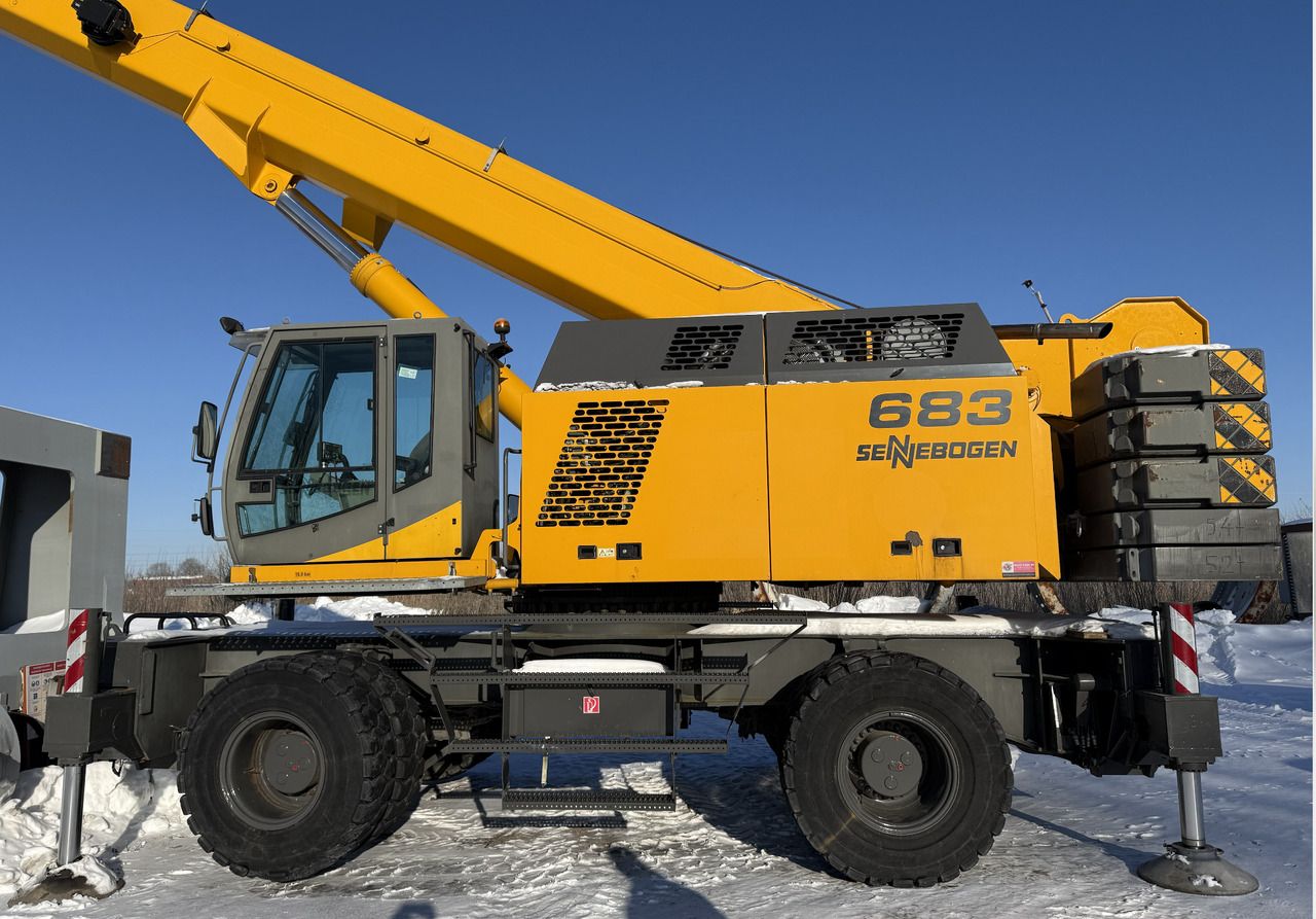 SENNEBOGEN 683M - Grúa para terrenos difíciles: foto 2 SENNEBOGEN 683M - Grúa para terrenos difíciles: foto 2
