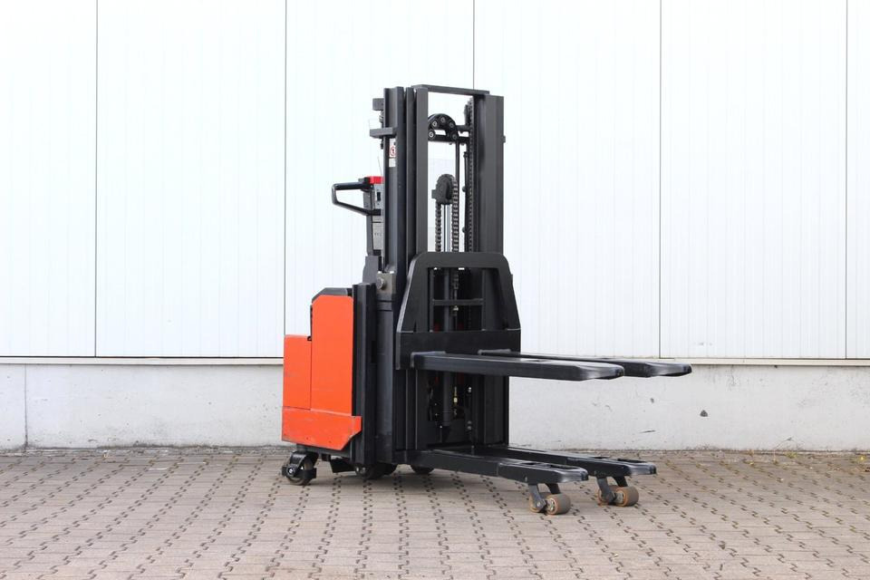 BT LSF1250 Triplex mit Initialhub - Apilador: foto 5 BT LSF1250 Triplex mit Initialhub - Apilador: foto 5