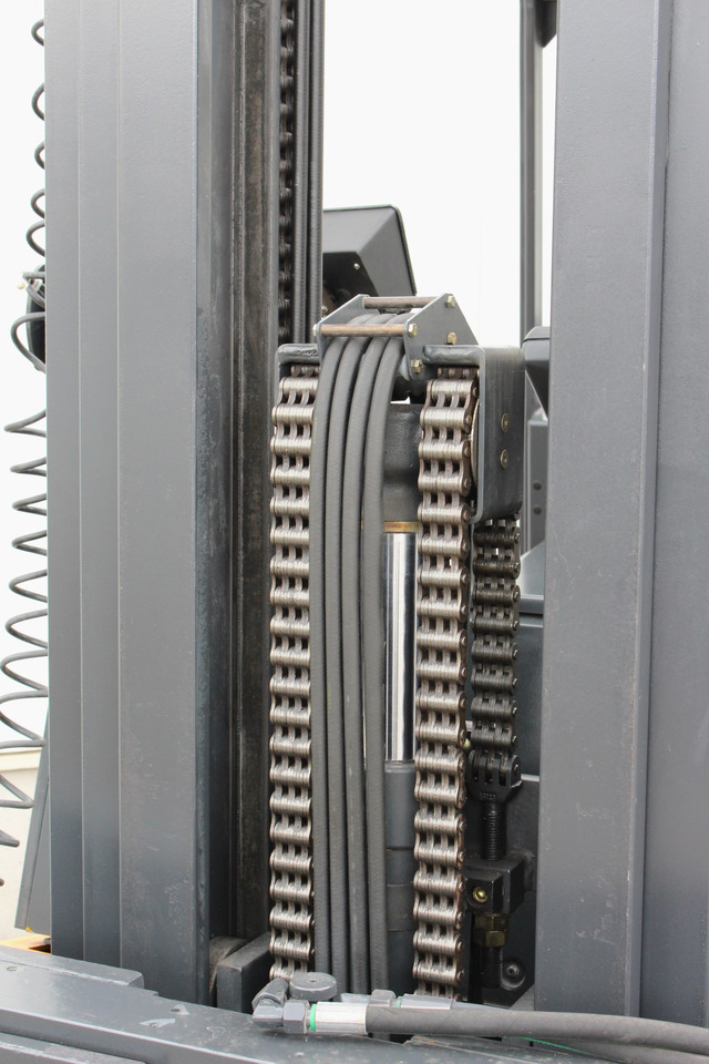 Leasing financiero de STILL R70-40T Gas  Triplex 4t Klammergabel leasing STILL R70-40T Gas  Triplex 4t Klammergabel: foto 22