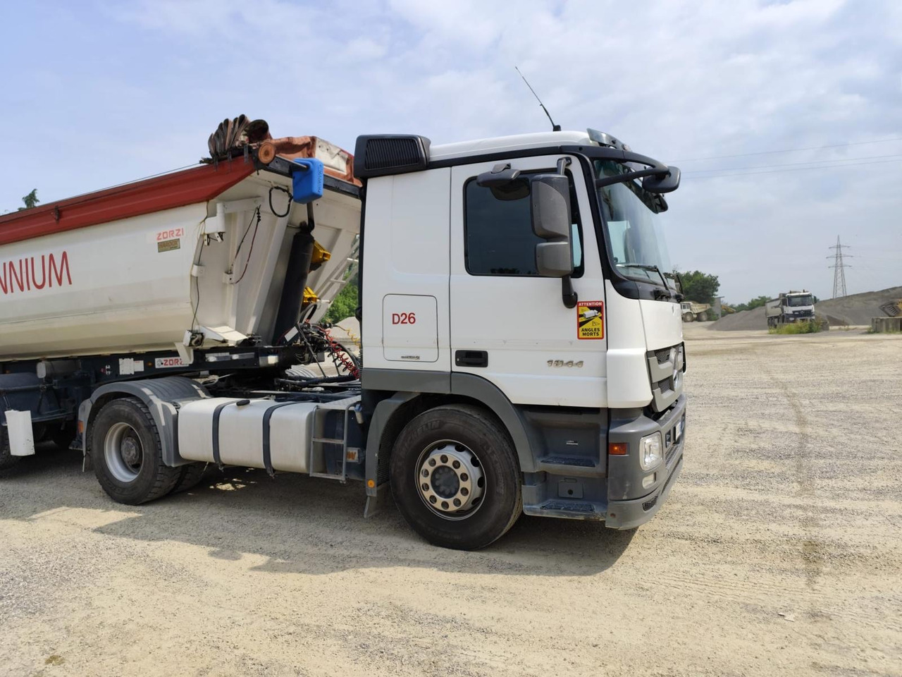 MERCEDES-BENZ ACTROS - Cabeza tractora: foto 3 MERCEDES-BENZ ACTROS - Cabeza tractora: foto 3