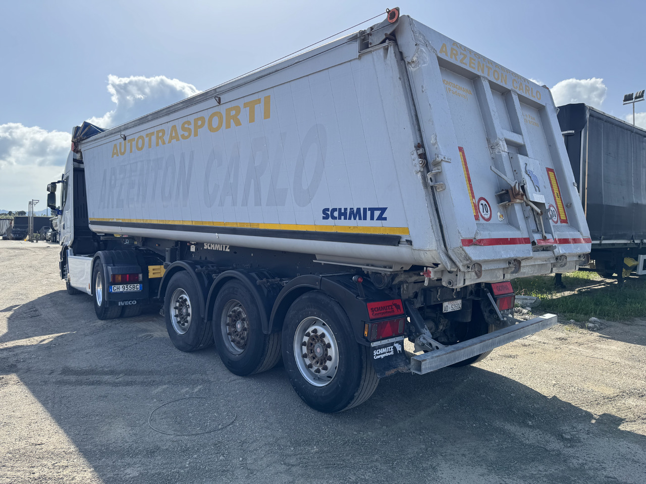 SCHMITZ SR Ribaltabile Post. in Alluminio - Volquete semirremolque: foto 2 SCHMITZ SR Ribaltabile Post. in Alluminio - Volquete semirremolque: foto 2